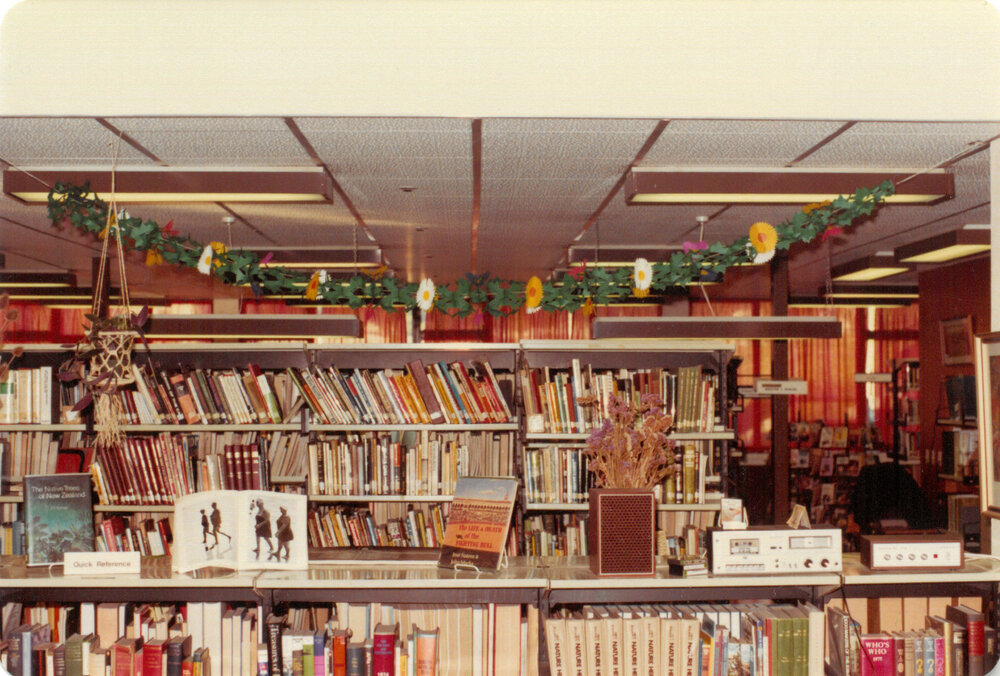 Wellington Polytechnic. Block 5, library interior, May 1982