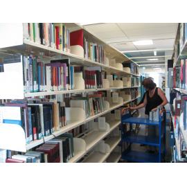 Library, Auckland campus. Library Extension, temporary wall, 19 December 2008