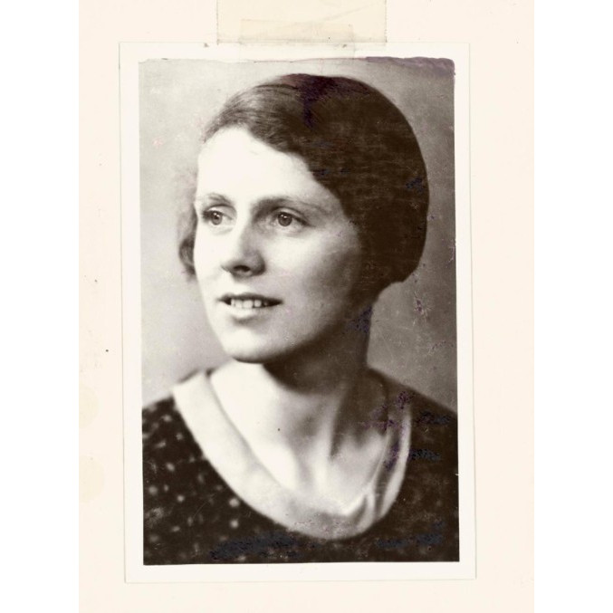 Elsie Locke