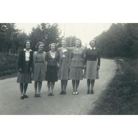 Students outside, 1947