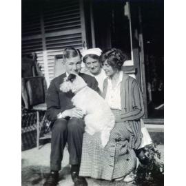 Guy Russell and Ogle, circa 1910s