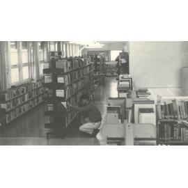 Wellington Polytechnic. Temporary library in prefabricated building, 1960s