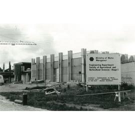 Agricultural and Horticultural Sciences Buildings. Lecture Block being built, 27 September 1972