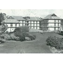 Kairanga Court. Construction, November 1976
