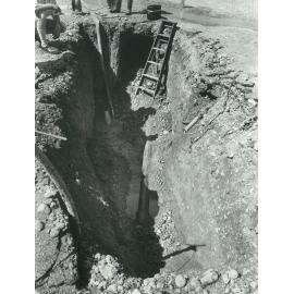 Kairanga Court. Construction, November 1976