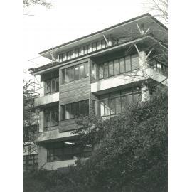 Business Studies West. Construction, 1986